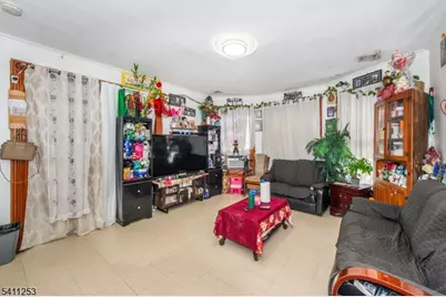 247 Hope Ave, Passaic, NJ 07055 - Photo 11