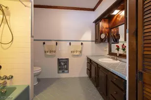 28 Laketop Dr, Hampton Township, NJ 07860 - Photo 27