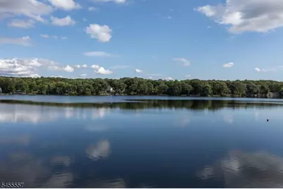 28 Laketop Dr, Hampton Township, NJ 07860 - Photo 9