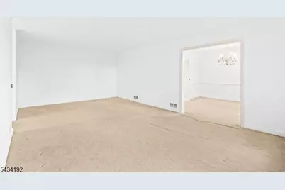 68-86 New Engave #32, Summit, NJ 07901 - Photo 3