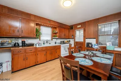 25 Broad Ter, Bloomfield, NJ 07003 - Photo 9