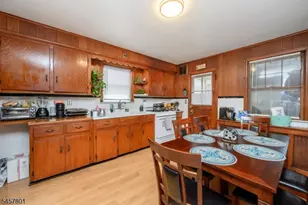 25 Broad Terrace, Bloomfield, NJ 07003 - Photo 9