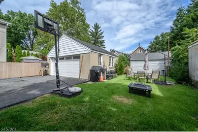 25 Broad Ter, Bloomfield, NJ 07003 - Photo 29