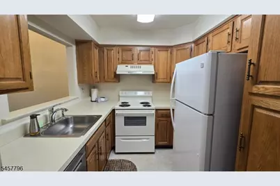 2 Cedar Court, Bedminster Township, NJ 07921 - Photo 3