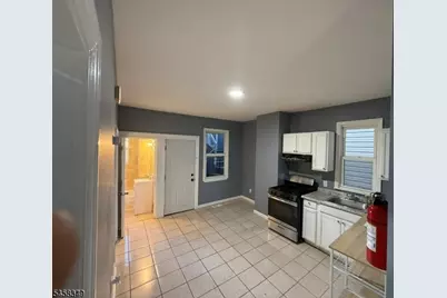 20 Montrose Ter, Irvington, NJ 07111 - Photo 3