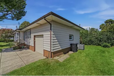 59 Huron Ave, Clifton, NJ 07013 - Photo 9
