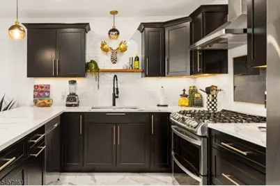 4 Di Donna Ct #4, Clifton, NJ 07013 - Photo 7