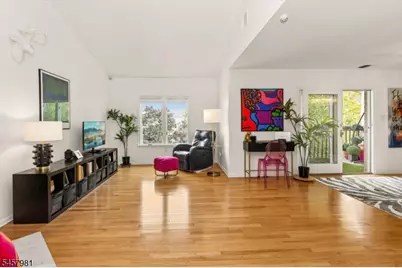 4 Di Donna Ct #4, Clifton, NJ 07013 - Photo 21