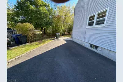 85 Valley Rd, Clark Township, NJ 07066 - Photo 3