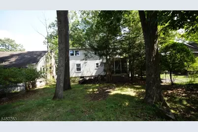 163 Chestnut Dr, Wayne, NJ 07470 - Photo 3