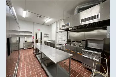 16 Sanford St, East Orange, NJ 07018 - Photo 9