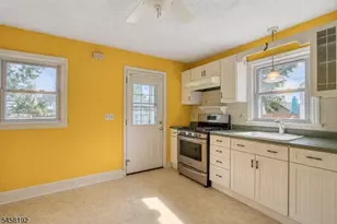 25 Monroe St, Somerville, NJ 08876 - Photo 13