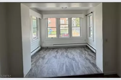 192 Avenue B, Bayonne, NJ 07002 - Photo 3