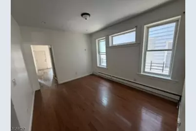 192 Avenue B, Bayonne, NJ 07002 - Photo 5
