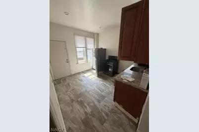 192 Avenue B, Bayonne, NJ 07002 - Photo 11