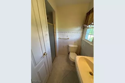 3 Crescent Dr, Parsippany, NJ 07054 - Photo 13