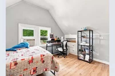 345 E Clay Ave, Roselle Park, NJ 07204 - Photo 23