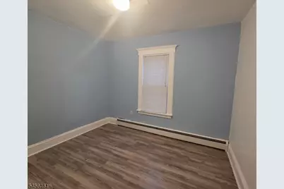 293 Burgess Pl, Clifton, NJ 07011 - Photo 5