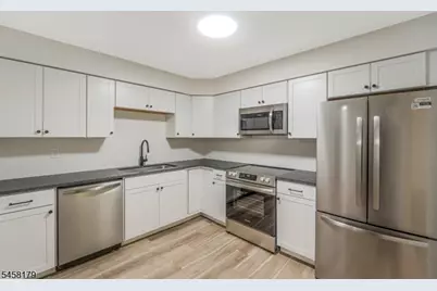 76O Farm Rd #O, Hillsborough Township, NJ 08844 - Photo 9