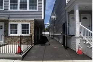 52 Gotthardt St, Newark, NJ 07105 - Photo 3