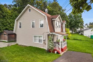 4 Hellers Ln, Jefferson Township, NJ 07849 - Photo 1