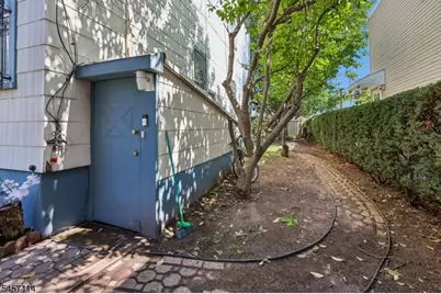 30 Somme St, Newark, NJ 07105 - Photo 39