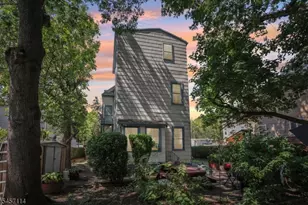 30 Somme St, Newark, NJ 07105 - Photo 41