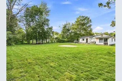 80 Churchill Ave, Franklin Township, NJ 08873 - Photo 15