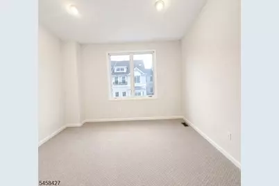 10 Devonshire Dr #141, Clifton, NJ 07013 - Photo 17