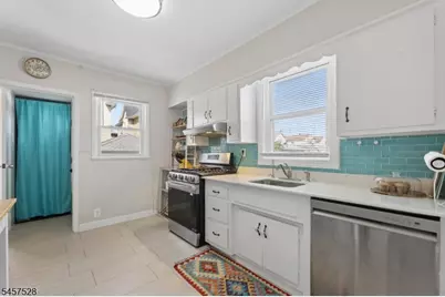 32 Barrington Ave, Clifton, NJ 07011 - Photo 23