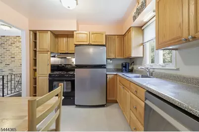 9 Brearly Cres, Mount Olive, NJ 07836 - Photo 7