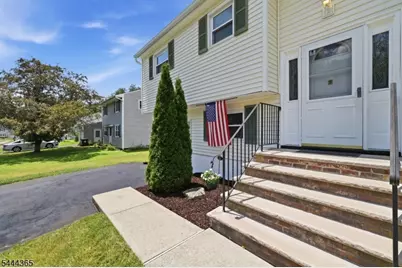 9 Brearly Cres, Mount Olive, NJ 07836 - Photo 3
