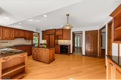 11 Cambridge Dr, Clinton Township, NJ 08801 - Photo 15