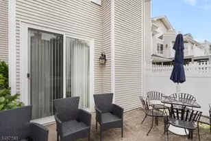 11 Ashley Ct, Bedminster Township, NJ 07921 - Photo 3