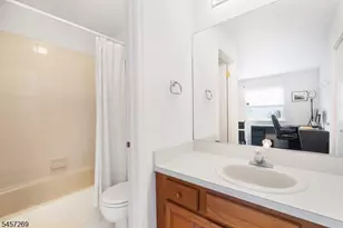 11 Ashley Ct, Bedminster Township, NJ 07921 - Photo 17