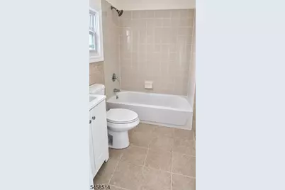 222 Osborne Ter, Newark, NJ 07112 - Photo 15