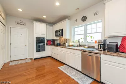 46 Decker Ave, Butler, NJ 07405 - Photo 7