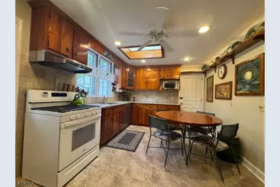 5 Oakura Ln, Bedminster Township, NJ 07921 - Photo 17