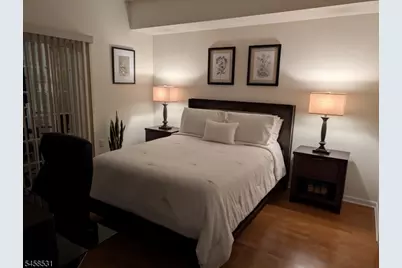 4148 Cory Ln #4148, Elmwood Park, NJ 07407 - Photo 5