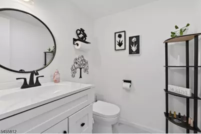 66 Kingsberry Dr, Franklin Township, NJ 08873 - Photo 5