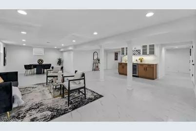 104 Highview Dr, Clifton, NJ 07013 - Photo 35