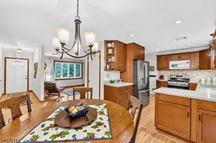 75 E Mountain Rd, Hillsborough Township, NJ 08844 - Photo 5