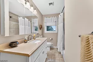 75 E Mountain Rd, Hillsborough Township, NJ 08844 - Photo 13