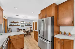 75 E Mountain Rd, Hillsborough Township, NJ 08844 - Photo 7