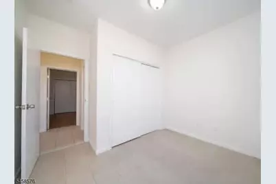 613 Ridge Rd #2R, Lyndhurst Township, NJ 07071 - Photo 5
