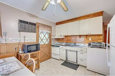 1041 Richard Blvd, Rahway, NJ 07065 - Photo 9