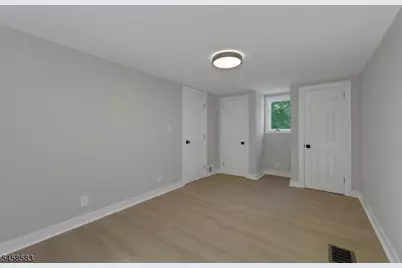 405 Terhune Ave, Paramus, NJ 07652 - Photo 11