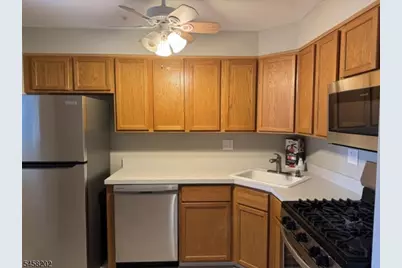 96 Crestview Lane #96, Mount Arlington, NJ 07856 - Photo 3