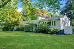 15 Camelot Way, Parsippany, NJ 07054 - Photo 3