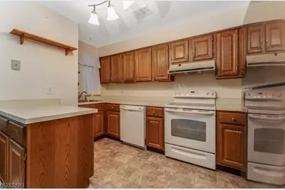 25 Augusta Dr, Clinton Township, NJ 08801 - Photo 7